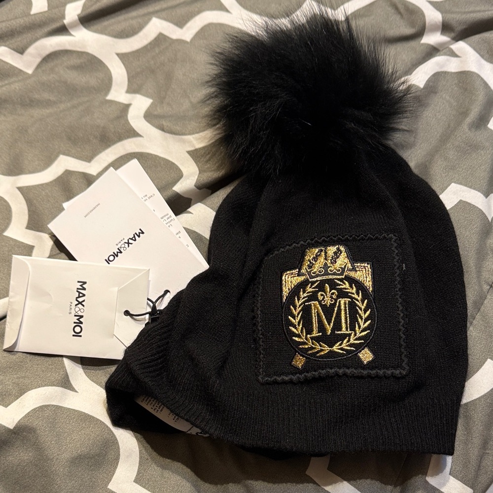 Max&Moi Paris
100% Cashmere beanie NWT